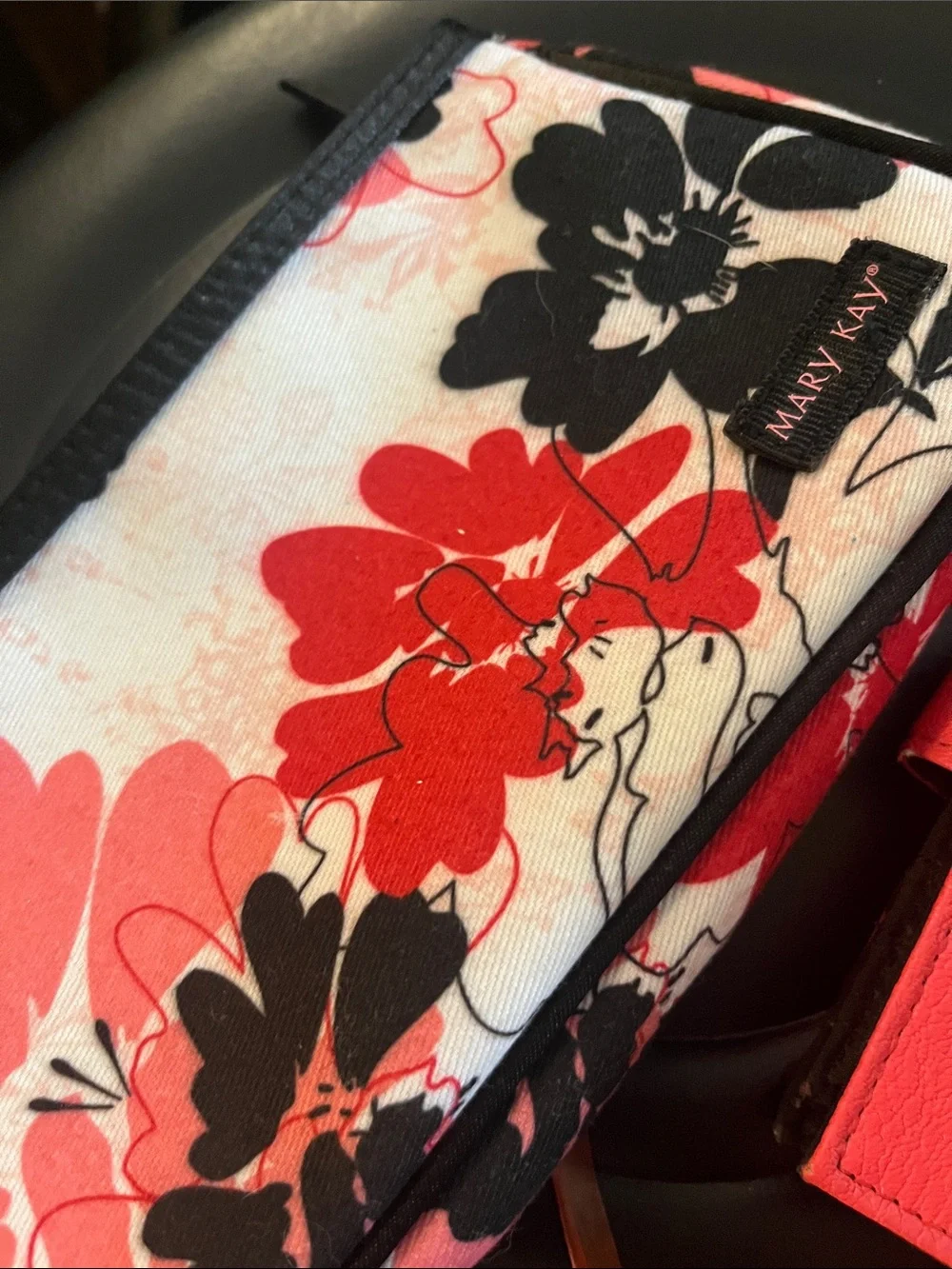 Mary Kay Floral Cosmetic Pouch with Hot Pink Card Holder 43